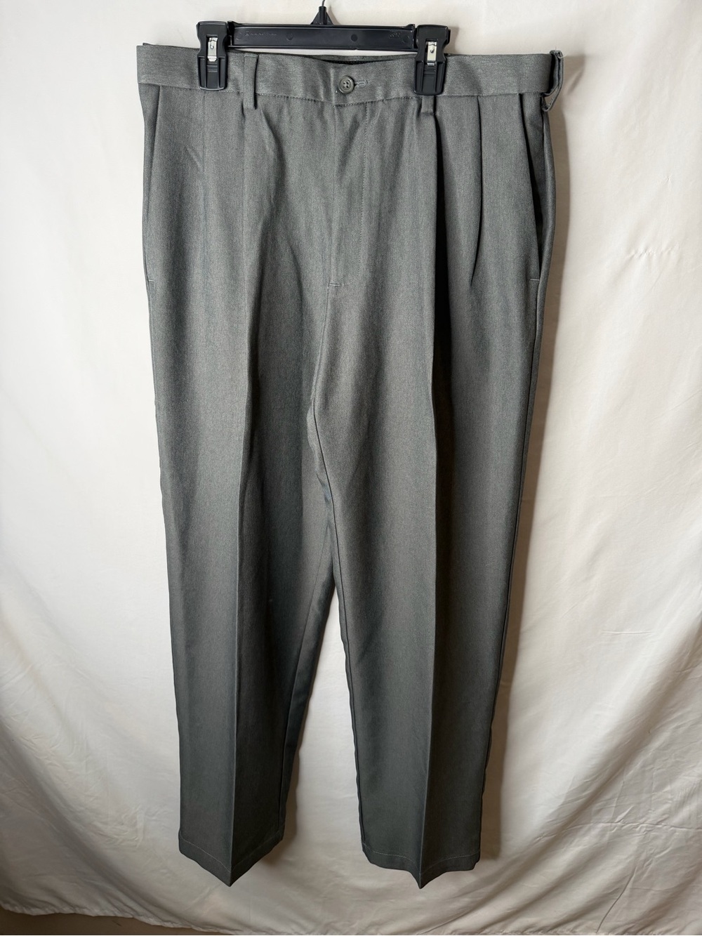 Haggar Men’s Pleated Dress Pants - Gray